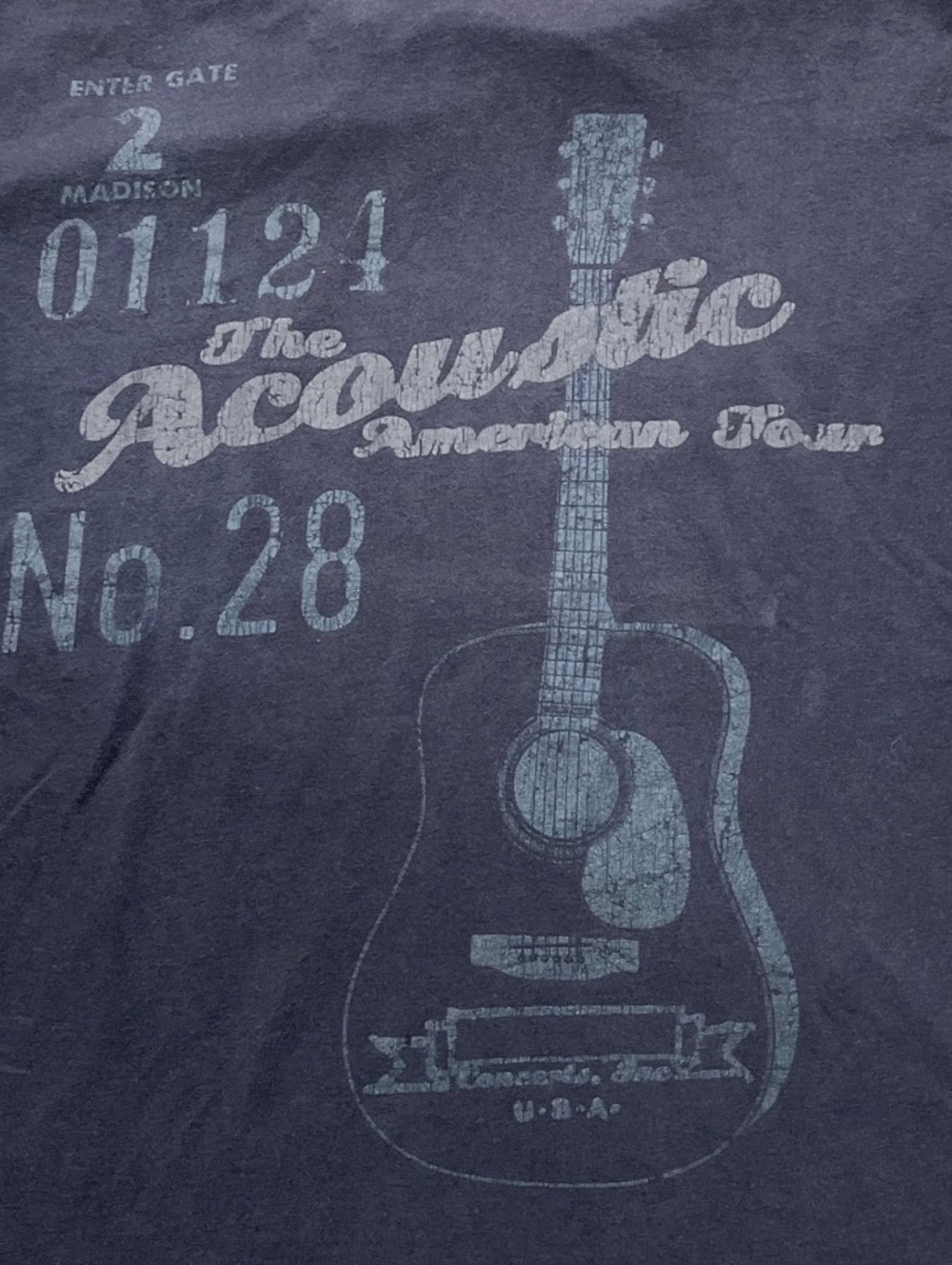 The Acoustic American Tour Preowned Medium T-shirt